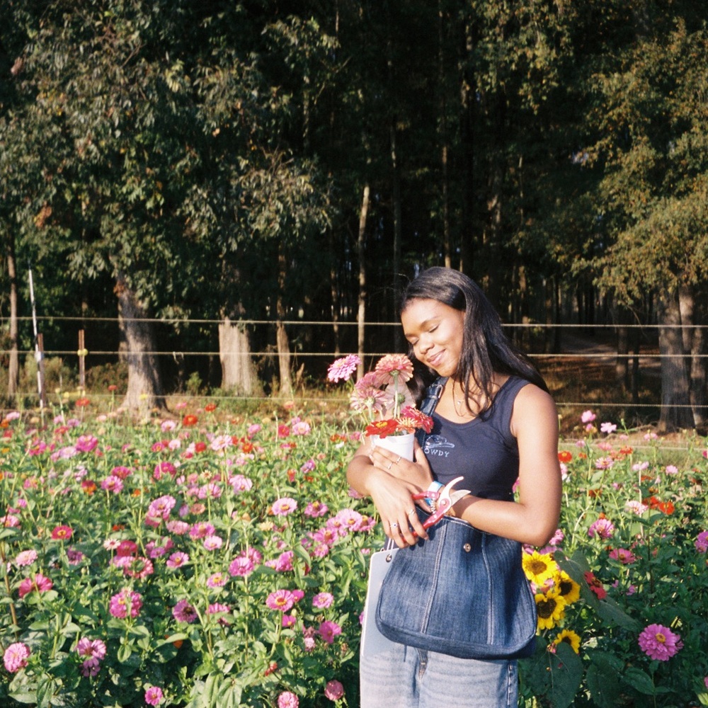 Meet your Posher, Chloe